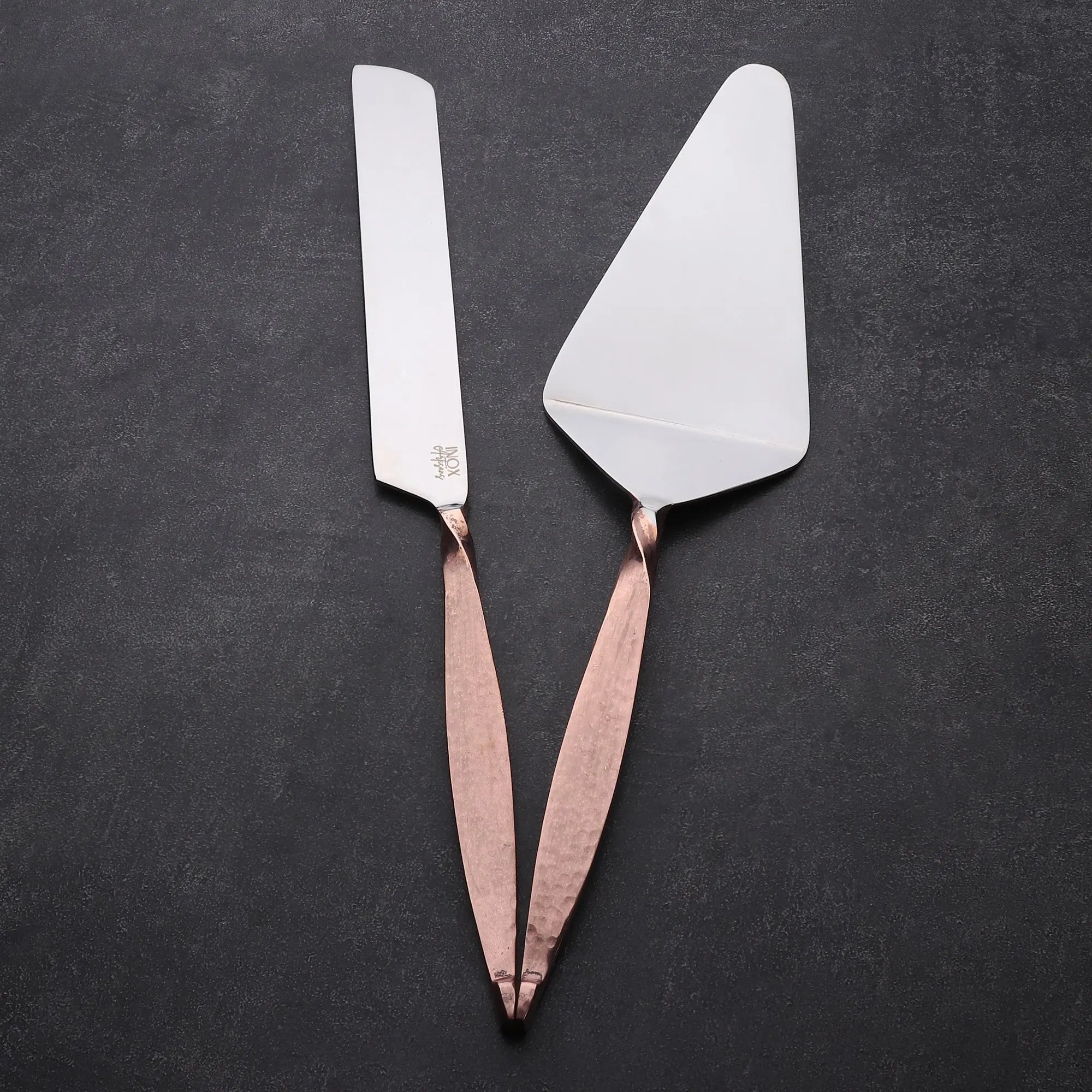 TWISTED URBAN CAKE SERVING 2 PC. SET