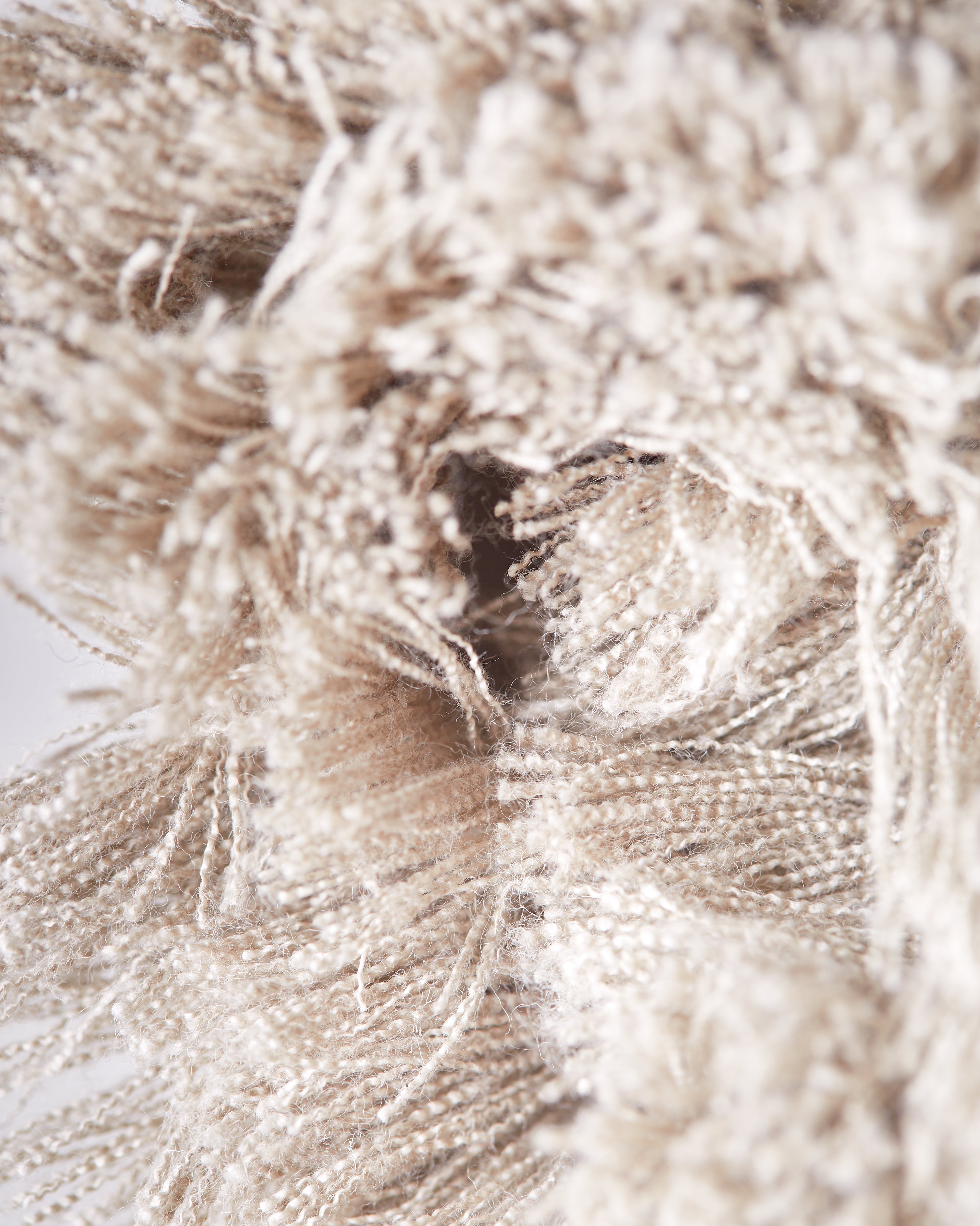 Linen Bundle: Runner with Fringe & 4 Napkins